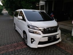Jawa Timur, dijual mobil Toyota Vellfire ZG 2013  2