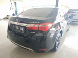 Jual mobil Toyota Corolla Altis V 2014 bekas di  Jawa Barat  3