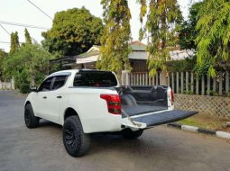 Jawa Timur, jual mobil Mitsubishi Triton 2017 dengan harga terjangkau 3