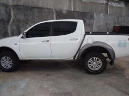 Jawa Barat, Mitsubishi Triton EXCEED 2010 kondisi terawat 4