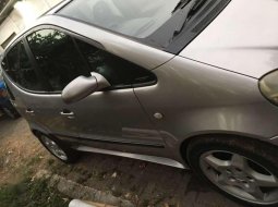 Jual cepat Mercedes-Benz A-Class 2001 di Banten 3