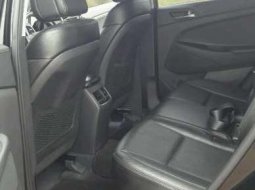 Mobil Hyundai Tucson 2016 GLS dijual, Banten 2