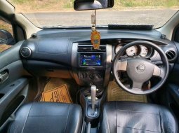 Mobil Nissan Grand Livina 2013 Highway Star dijual, Banten 5