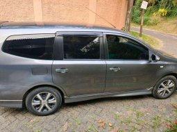 Mobil Nissan Grand Livina 2013 Highway Star dijual, Banten 4