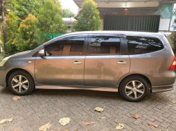 Mobil Nissan Grand Livina 2013 Highway Star dijual, Banten 1