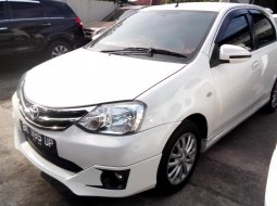 Mobil Toyota Etios Valco G 2015 terawat di  Sumatra Utara  1