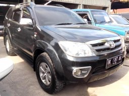 Dijual mobil Toyota Fortuner 2.5 G 2008 bekas, Sumatera Utara 1