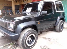 Jual mobil bekas Daihatsu Rocky Independent 2.8 Manual 2003 dengan harag murah di Sumatra Utara 1
