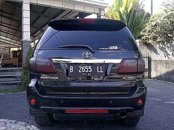 Mobil Toyota Fortuner 2006 G dijual, Bali 4