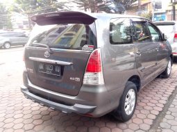 Jual mobil bekas Toyota Kijang Innova 2.0 G 2011 dengan harga murah di Sumatra Utara 2