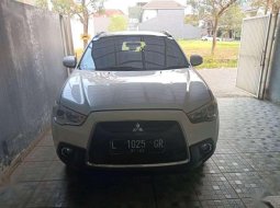 Dijual mobil bekas Mitsubishi Outlander , Jawa Timur  2