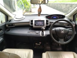 Jual mobil Honda Freed PSD 2013 murah di DKI Jakarta  5