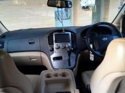 Jual Hyundai H-1 Elegance 2010 harga murah di DKI Jakarta 3