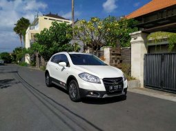 Mobil Suzuki SX4 S-Cross 2016 terbaik di Bali 2