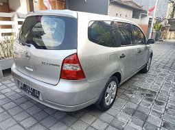 Nissan Grand Livina 2009 Bali dijual dengan harga termurah 3