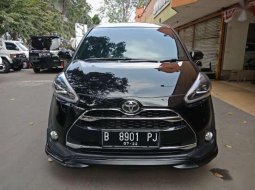 Jual Toyota Sienta Q 2017 harga murah di DKI Jakarta 2