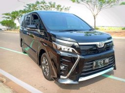 Jual mobil Toyota Voxy 2018 bekas, Banten 8