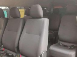 Mobil Toyota Hiace 2013 High Grade Commuter terbaik di Riau 4