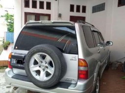 Jual cepat Suzuki Escudo 2004 di Sumatra Barat 1