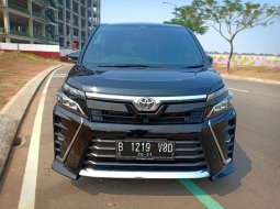Jual mobil Toyota Voxy 2018 bekas, Banten 4