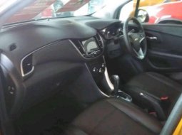 Jual mobil bekas murah Chevrolet TRAX LTZ 2018 di Banten 3