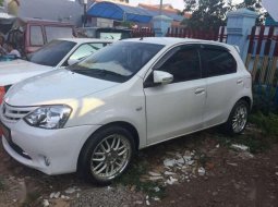 Jual mobil bekas murah Toyota Etios 2014 di DKI Jakarta 4