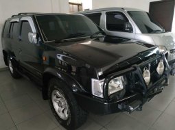 Jual Nissan Terrano 2.4 Manual 2004 harga murah di DIY Yogyakarta 3