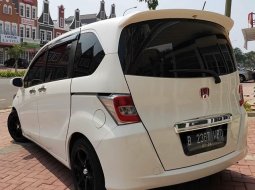 Kalimantan Tengah, dijual mobil Honda Freed 1.5 NA 2012 murah 4