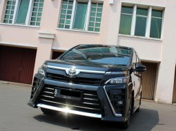 Jual mobil bekas murah Toyota Voxy 2018 di DKI Jakarta 7