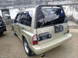 Jual cepat Suzuki Escudo JLX 2000 di Jawa Barat 2