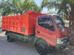 Mobil Toyota Dyna 2012 dijual, Jawa Timur 4