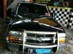 Mobil Chevrolet Blazer 2000 DOHC LT terbaik di Jawa Barat 2
