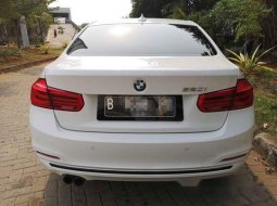 Mobil BMW 3 Series 2016 320i terbaik di DKI Jakarta 3