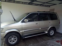 Mobil Isuzu Panther 2012 GRAND TOURING dijual, Jawa Timur 2