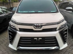 Promo Khusus Toyota Voxy 2020 di DKI Jakarta 3