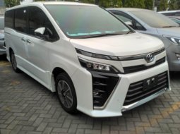 Promo Khusus Toyota Voxy 2020 di DKI Jakarta 4