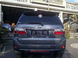 Mobil Toyota Fortuner 2010 G dijual, Bali 8