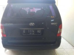 Jual Hyundai Trajet GL8 2004 harga murah di Jawa Barat 8