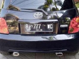 Jual mobil bekas murah Toyota IST 2004 di Jawa Timur 2