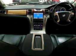 Cadillac Escalade 2012 Jawa Timur dijual dengan harga termurah 3