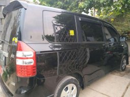 Mobil Toyota NAV1 2013 V terbaik di Banten 2