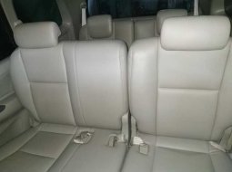 Jual Toyota Kijang Innova 2.5 G 2011 murah di Jawa Tengah  4