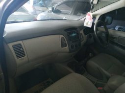 Mobil Toyota Kijang Innova 2.0 G 2010 dijual, Jawa Tengah  3