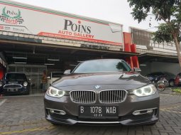 Mobil BMW 3 Series 320d 2014 terawat di Banten 5