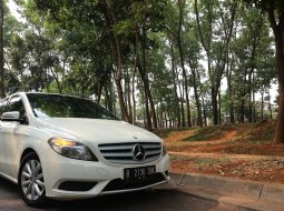 Jual cepat Mercedes-Benz B-CLass B 200 Urban 2013 bekas di Banten 1