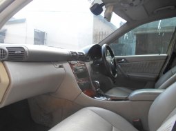 Jual mobil bekas murah Mercedes-Benz C-Class C180 2001 di Jawa Barat  3