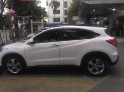 Jual cepat Honda HR-V E CVT 2017 di DKI Jakarta 4