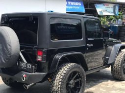 Mobil Jeep Wrangler 2011 Rubicon dijual, Sumatra Selatan 11