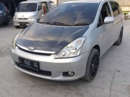 Dijual mobil bekas Toyota Wish 1.8 MPV, Jawa Timur  10