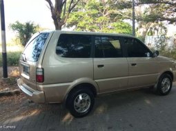 Jual Toyota Kijang LGX 2001 harga murah di Jawa Timur 1